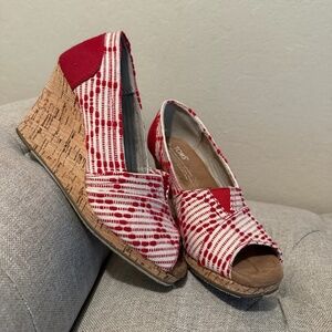 TOMS Red and white Canvas Wedges in fair condition